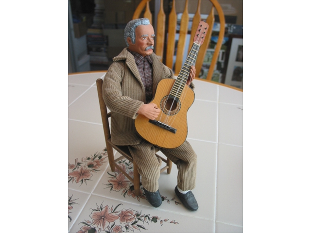 French carving – St Paul de Vence – French singer + guitar