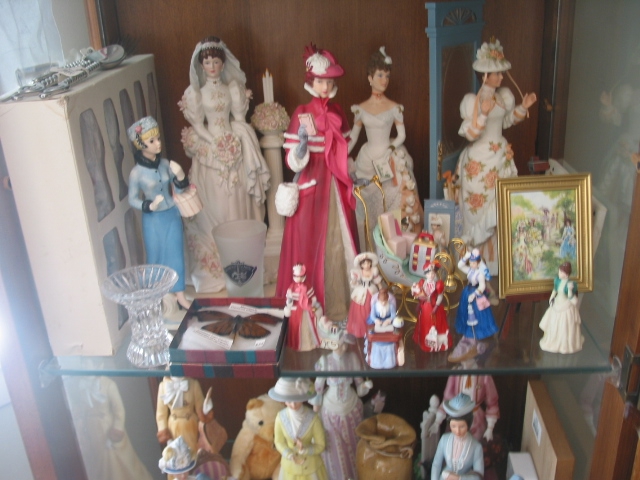 Lady Albee Avon sales lady award dolls given annually for sales success