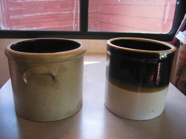 2 crock pots