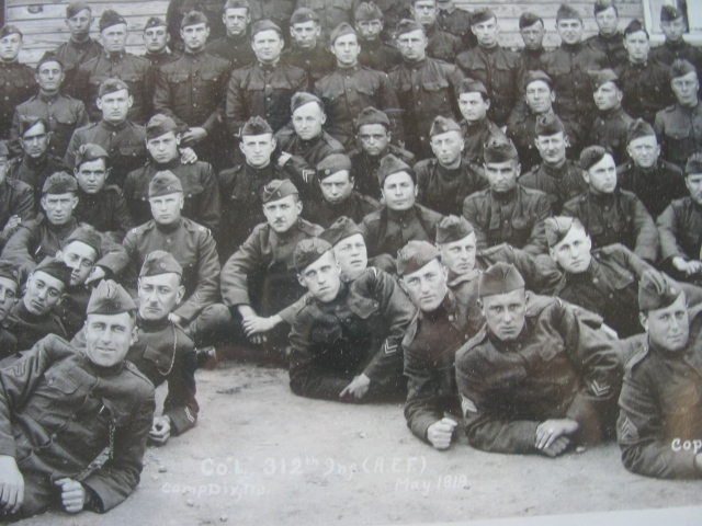 Old picture frame – soldiers